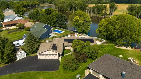 9525 Brenda Dr, Roscoe, IL 61073 photo 48