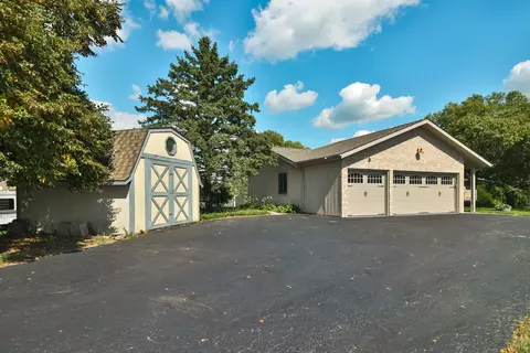 9525 Brenda Dr, Roscoe, IL 61073 photo 46