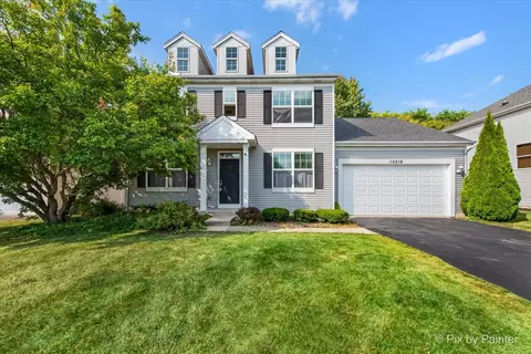 10218 Fleetwood St, Huntley, IL 60142