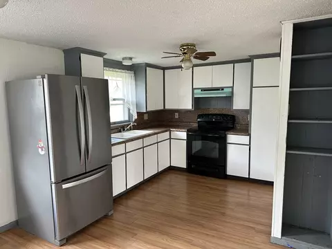 Kitchen - 101 N Jackson St, Morrison, IL 61270 photo 1 of 2