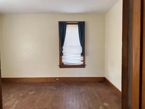 Bedroom - 101 N Jackson St, Morrison, IL 61270 photo 1 of 3