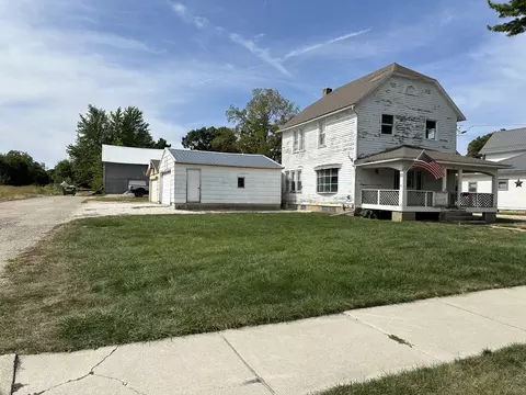 Exterior - 101 N Jackson St, Morrison, IL 61270 photo 2 of 2