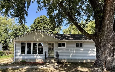 1106 Colonial Dr, Machesney Park, IL 61115
