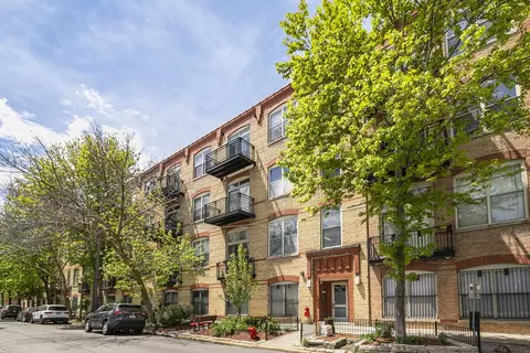 1740 N Maplewood Ave #218, Chicago, IL 60647