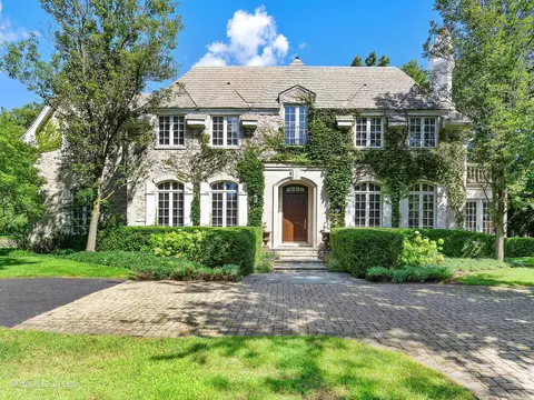 401 Glendale Ave, Oak Brook, IL 60523