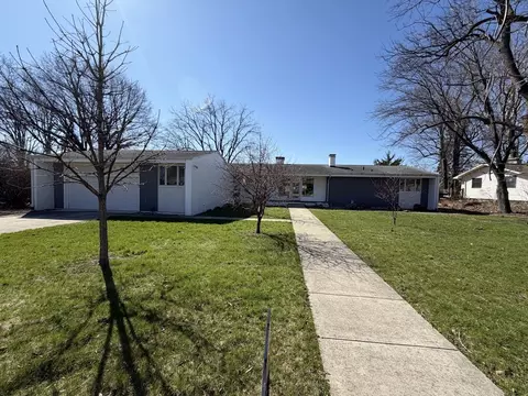 301 G H Baker Dr, Urbana, IL 61801