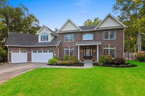 341 Taft Ct, Glenview, IL 60025