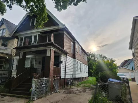 2215 N 15th St N, Milwaukee, WI 53205