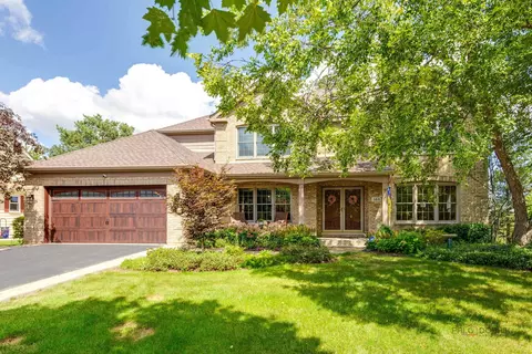 360 Ambria Dr, Mundelein, IL 60060