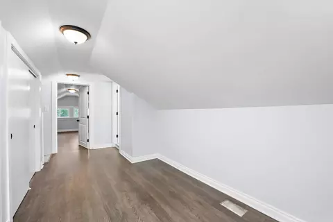 Entry Way - 7212 S Artesian Ave, Chicago, IL 60629 photo 5 of 6
