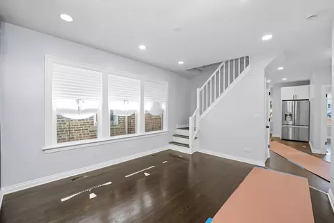 Living - 7212 S Artesian Ave, Chicago, IL 60629 photo 2 of 3