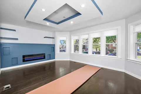 Living - 7212 S Artesian Ave, Chicago, IL 60629 photo 1 of 3