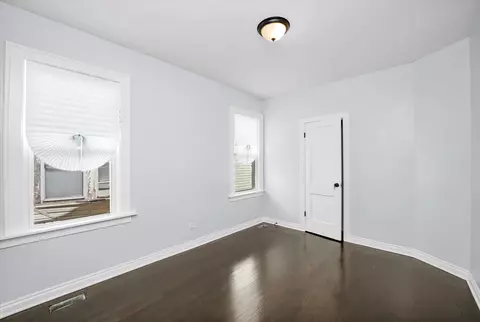 Bedroom - 7212 S Artesian Ave, Chicago, IL 60629 photo 4 of 6