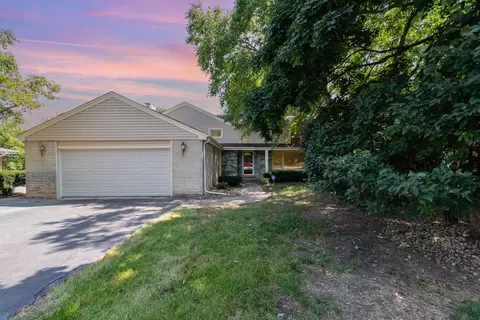 6 N325 Linden Ave, Medinah, IL 60157