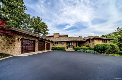 7 Bell Oak Ln, Lemont, IL 60439