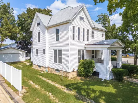 409 W Water St, Pontiac, IL 61764