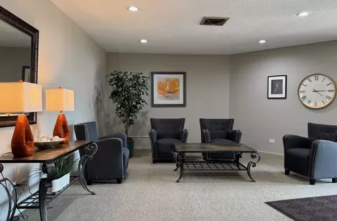 825 Pearson Ave #3E, Des Plaines, IL 60016 photo 2
