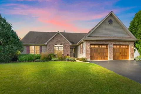 1000 Ruth Ct, Marengo, IL 60152