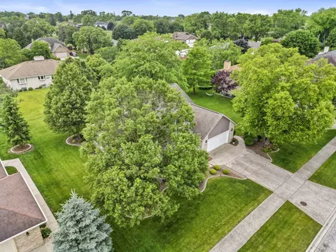 View/Area - 322 Orchard Ln, Beecher, IL 60401 photo 2 of 9