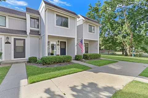 633 Dove Ct, Grayslake, IL 60030