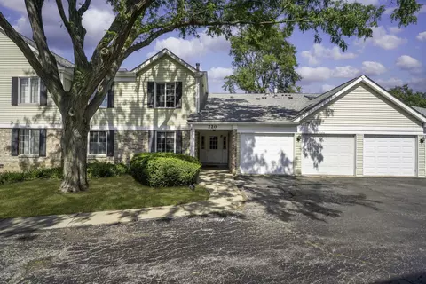 220 Memory Ln #3, Westmont, IL 60559