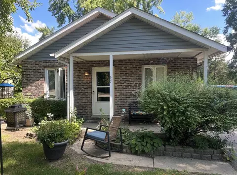 931 N Fairfield Rd, Round Lake Beach, IL 60073