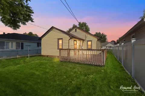 235 S Douglas Ave, Bradley, IL 60915