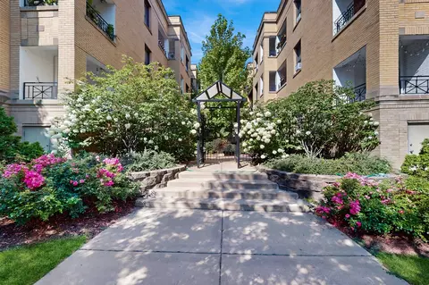 5924 N Paulina St #1E, Chicago, IL 60660