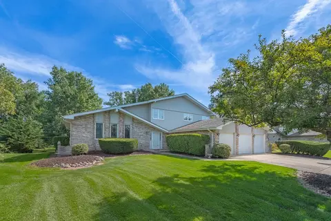 11528 Brookwood Dr, Orland Park, IL 60467