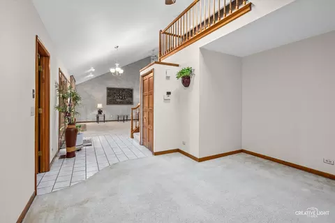 Entry Way - 1500 Sequoia Rd, Naperville, IL 60540 photo 2 of 3