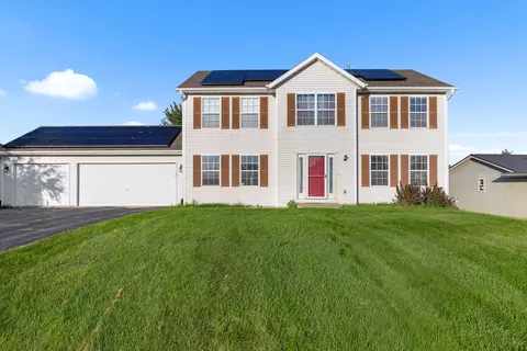 Exterior - 1405 Sentry Dr, Durand, IL 61024 photo 2 of 7