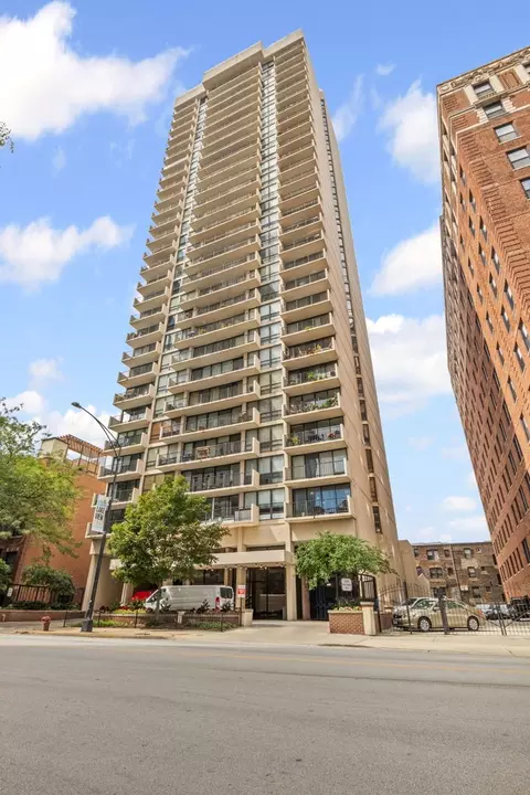 3150 N Sheridan Rd #2C, Chicago, IL 60657