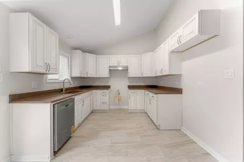 Kitchen - 16445 Turner Ave, Markham, IL 60428 photo 1 of 1