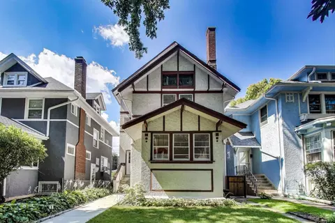 6628 N Bosworth Ave, Chicago, IL 60626
