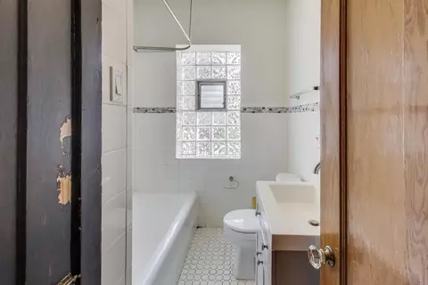5000 W Grace St, Chicago, IL 60641 photo 15