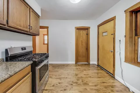 5000 W Grace St, Chicago, IL 60641 photo 9