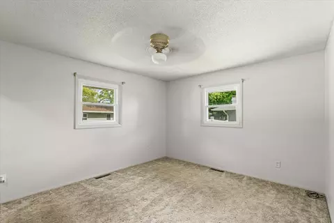 28 S Moery Dr, Bement, IL 61813 photo 21