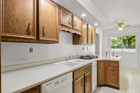 28 S Moery Dr, Bement, IL 61813 photo 13