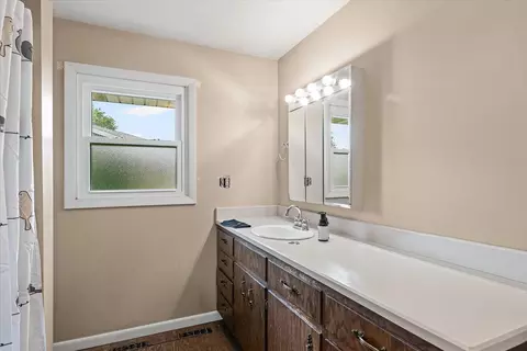 28 S Moery Dr, Bement, IL 61813 photo 27