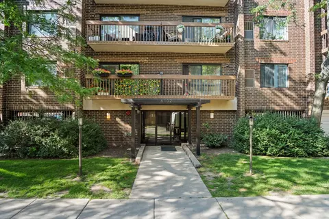 6102 N Sheridan Rd #507, Chicago, IL 60660