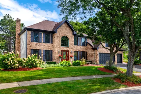 1813 Knapp Ct, Wheaton, IL 60189