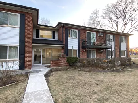 2403 E Brandenberry Ct #2A, Arlington Heights, IL 60004