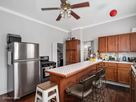 Kitchen - 917 W 34th Pl, Chicago, IL 60608 photo 4 of 4
