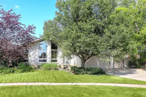 8124 Glenbrook Pl, Tinley Park, IL 60487