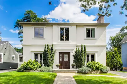 926 Amherst Ln, Wilmette, IL 60091