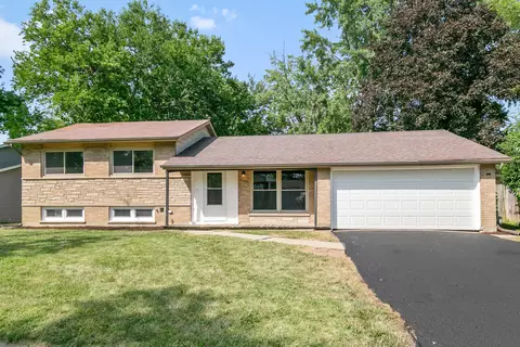 17805 Dogwood Ln, Hazel Crest, IL 60429