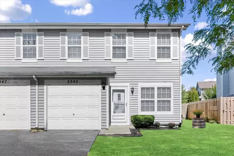 2545 Eldorado Ln, Naperville, IL 60564