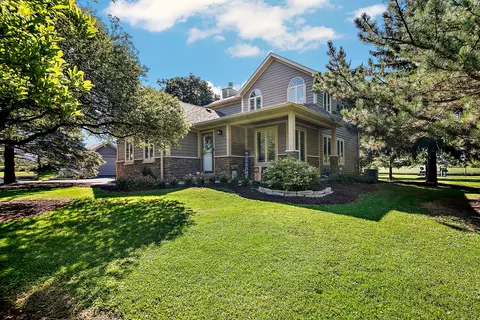 15551 W Baker Rd, Manhattan, IL 60442