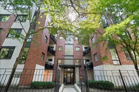 2337 W Wolfram St #415, Chicago, IL 60618