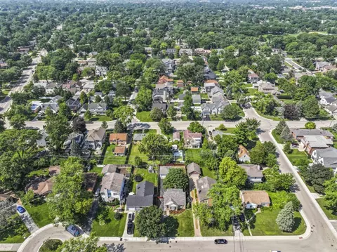 View/Area - 2140 Walnut Ct, Glenview, IL 60025 photo 2 of 3